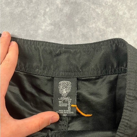 Ed Hardy Shorts Size 32 - Picture 3 of 4